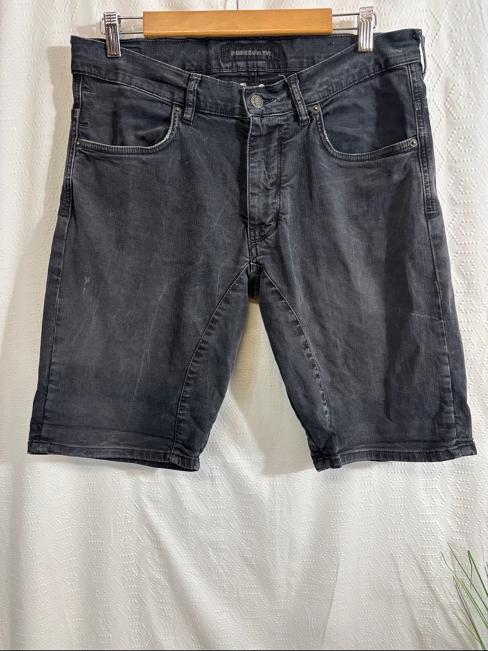 Drykorn Men’s denim distressed shorts